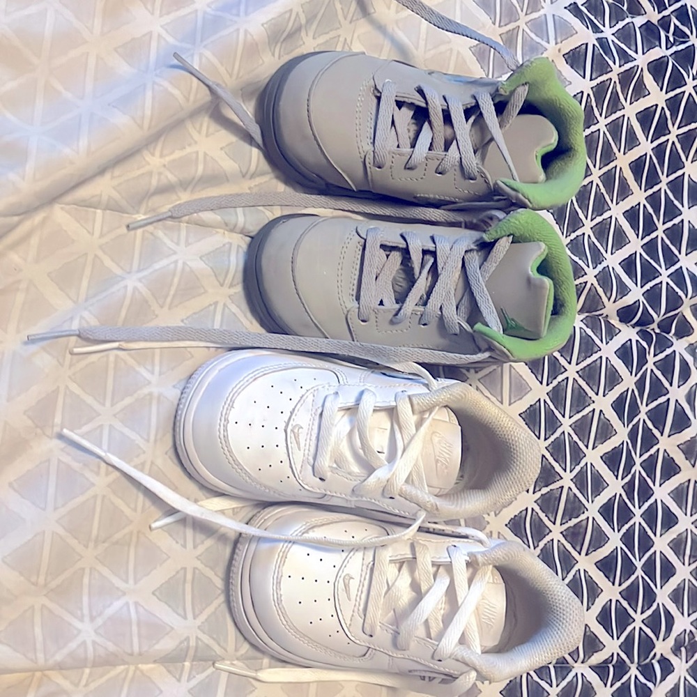 Gently used sneakers size 8c toddler boys ,Air force ones and Jordan’s